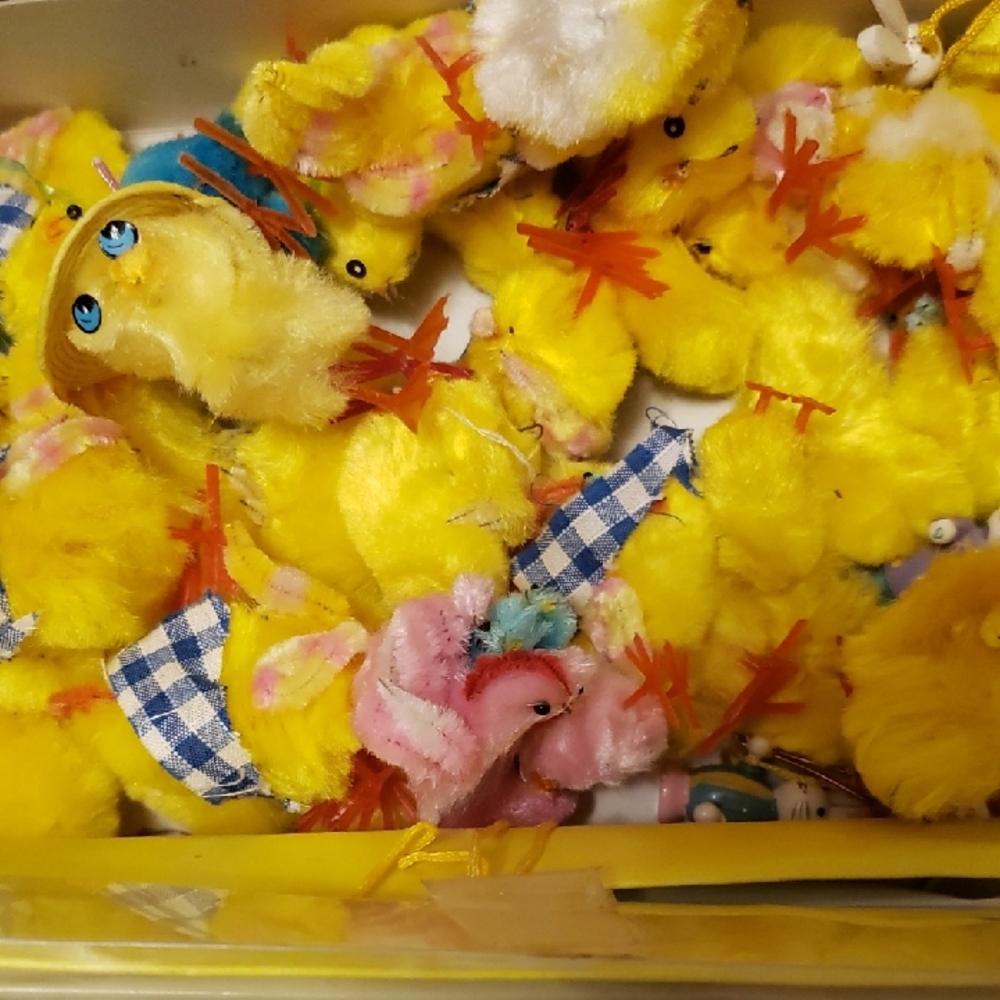 Baskets, Bunnies, Eggs, Lil Plush Chicks, Ribbon, Grass